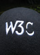 Gorra con el logotipo de W3C bordado.