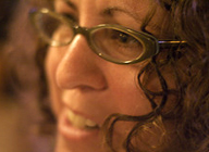 María hablando con Juan