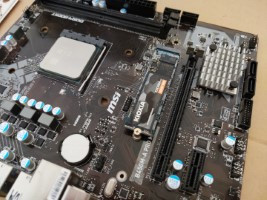 SSD instalado en ranura M.2