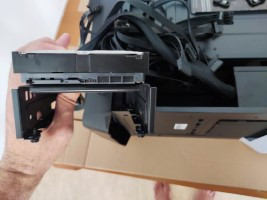 HDD atornillado a la bahía