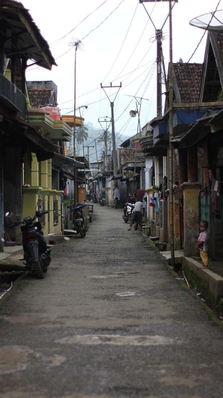 En la imagen se observa un barrio humilde. 